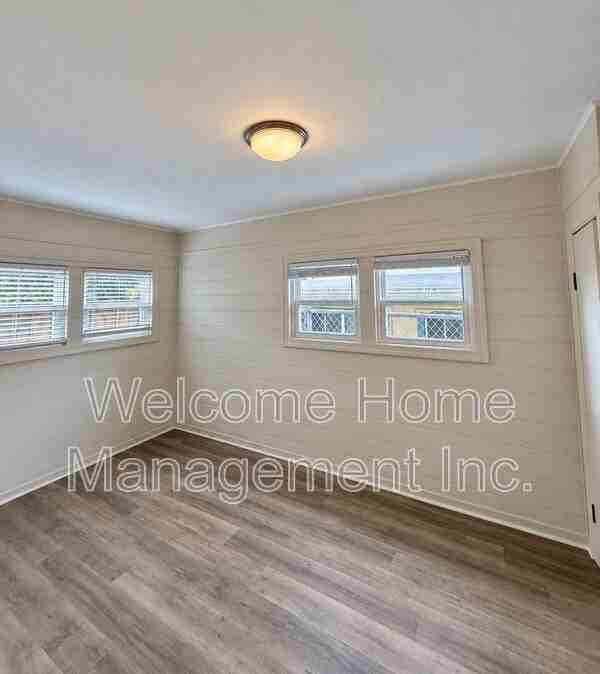 477 Grove Way - Photo 7 of 13