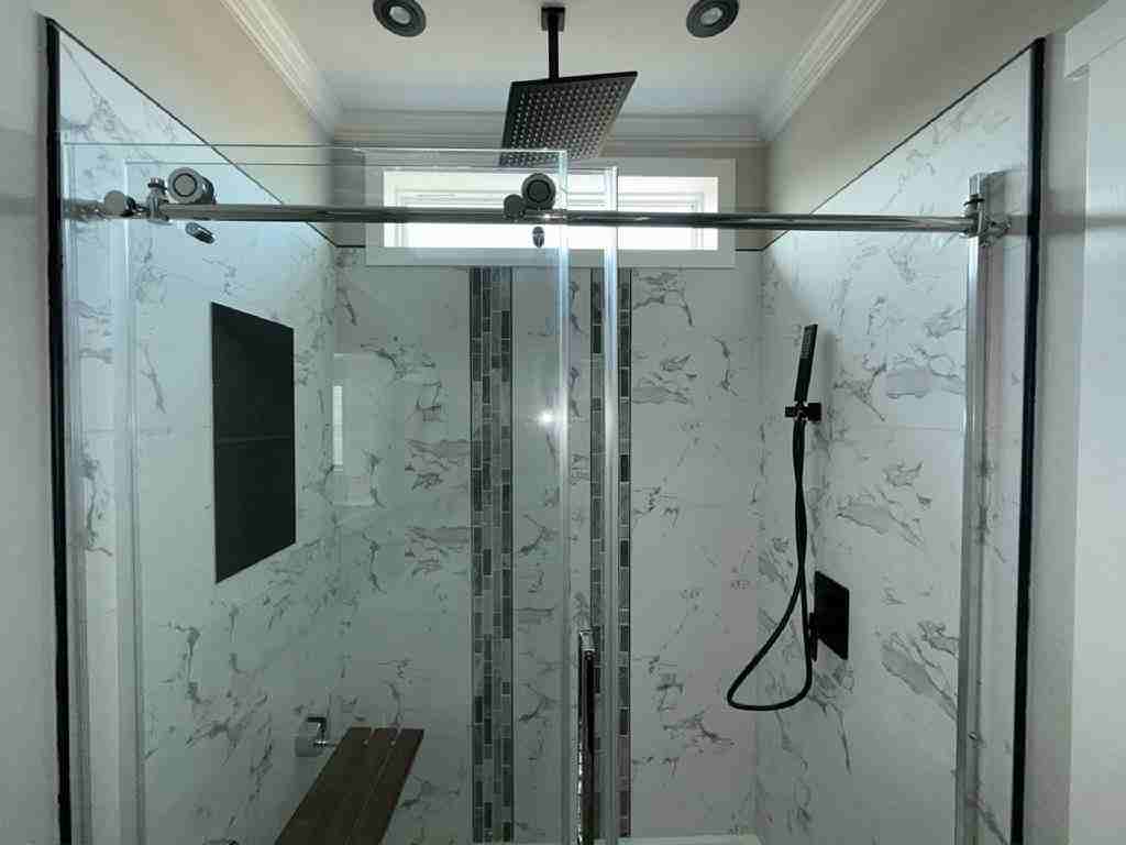 205 S Utrecht St - Photo 5 of 36