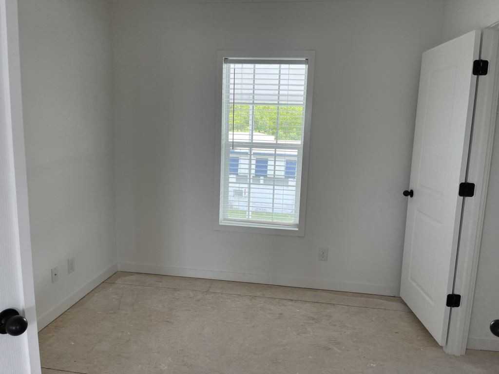 227 Endhoven St - Photo 6 of 36