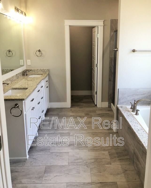1713 Tracey Rd - Photo 7 of 16