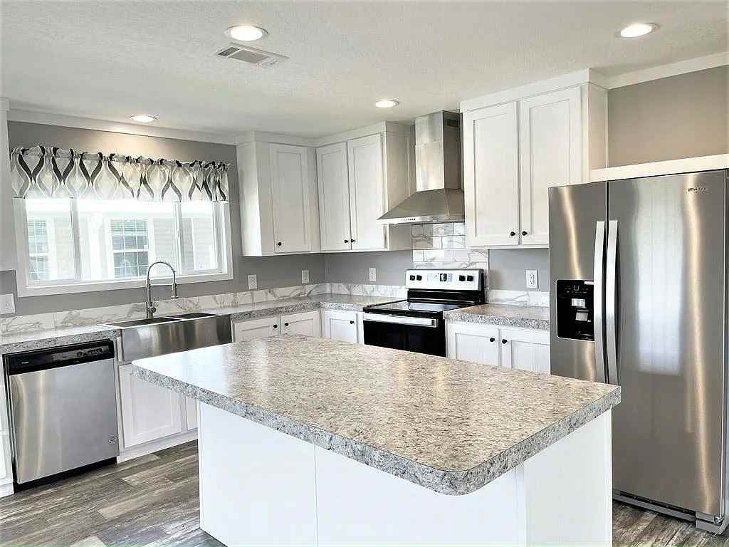3175 Sw 108th St - Photo 7 of 35