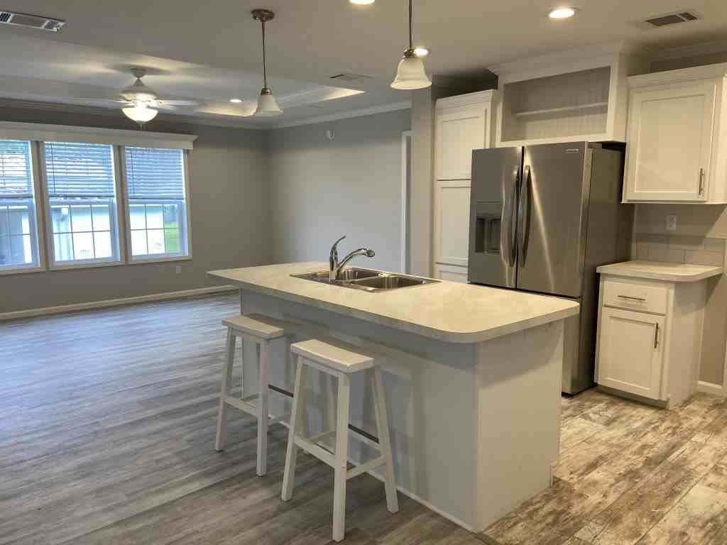 44 Salem Dr - Photo 4 of 32