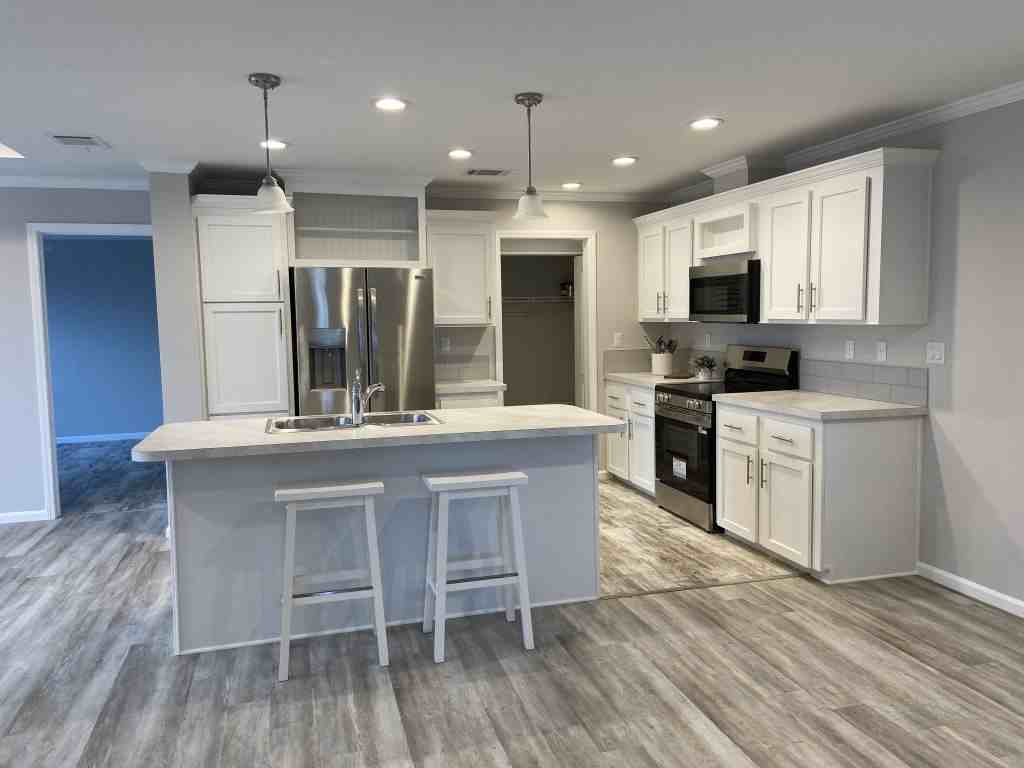 44 Salem Dr - Photo 6 of 32
