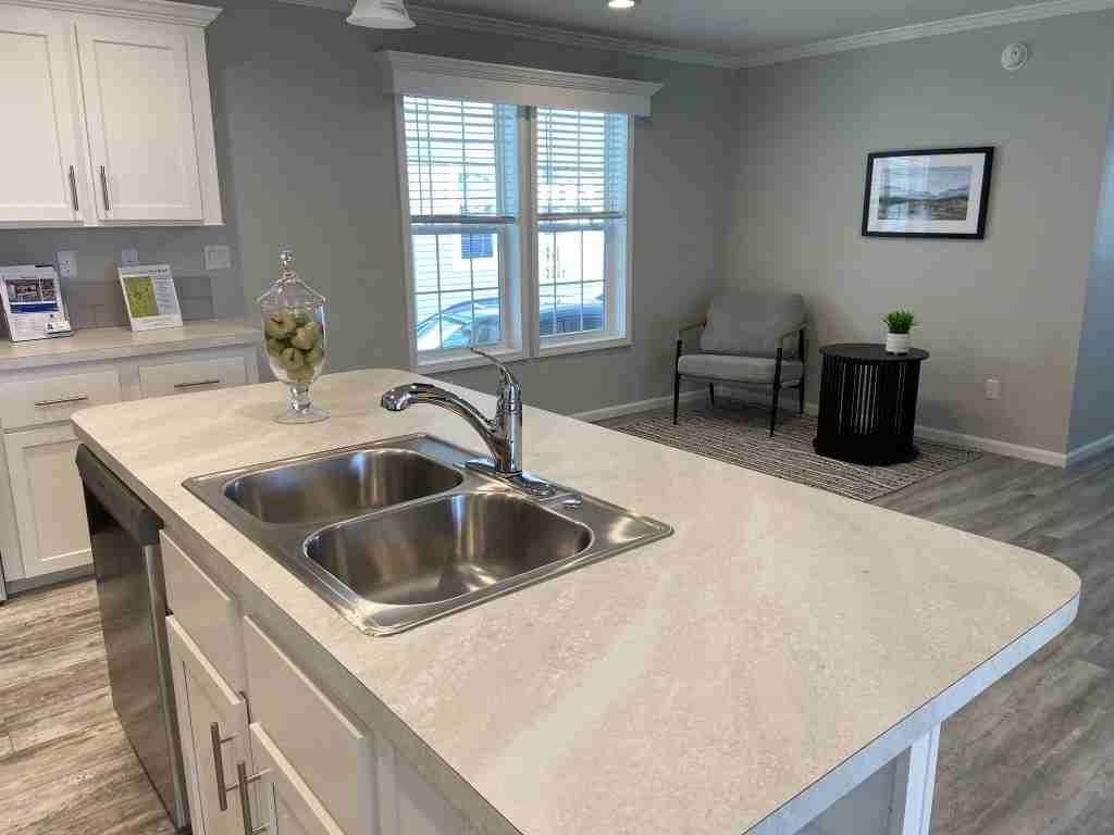 44 Salem Dr - Photo 7 of 32