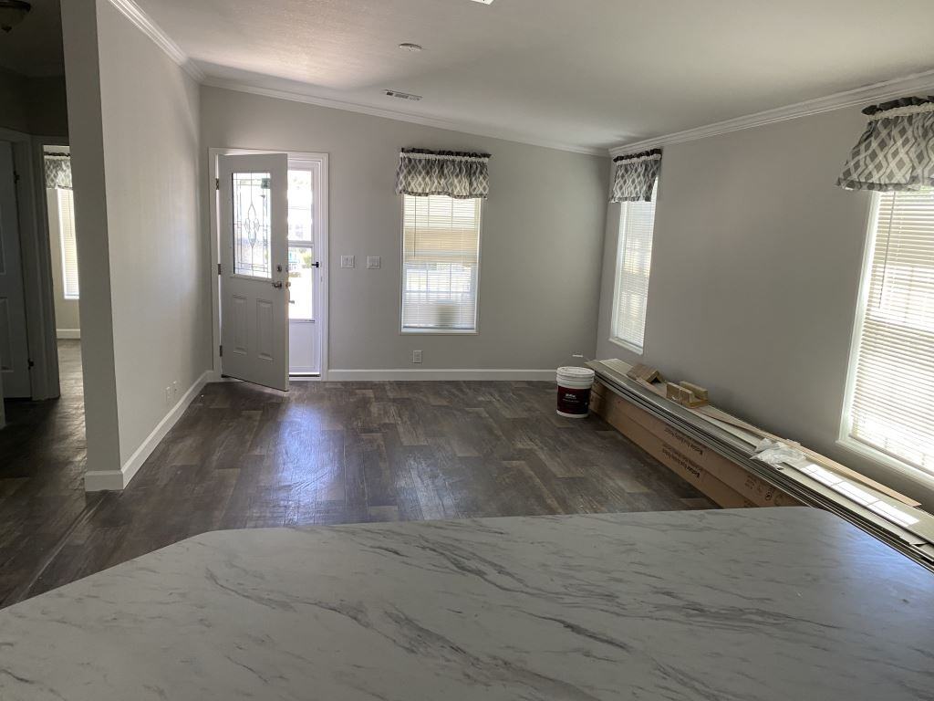501 Old Colony Rd - Photo 4 of 28