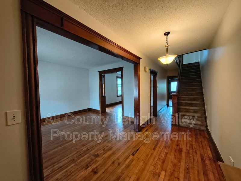 634 Seitz St - Photo 5 of 16