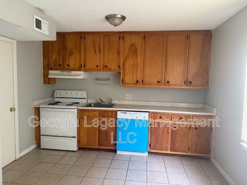 272 Lawrenceville St #B2 - Photo 3 of 7