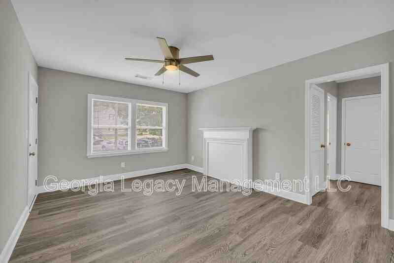 55 Andrews Ct #104 - Photo 6 of 31