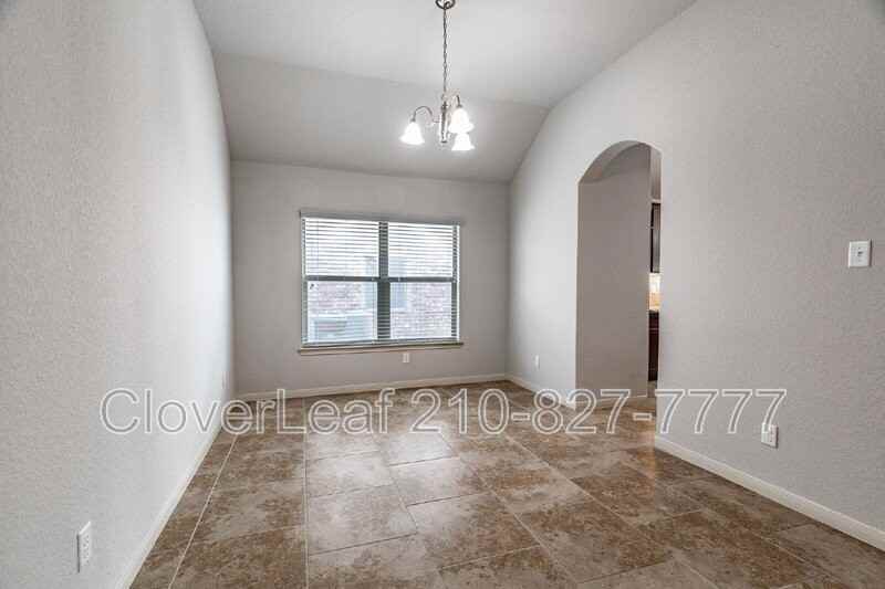 4411 Loring Park - Photo 7 of 37