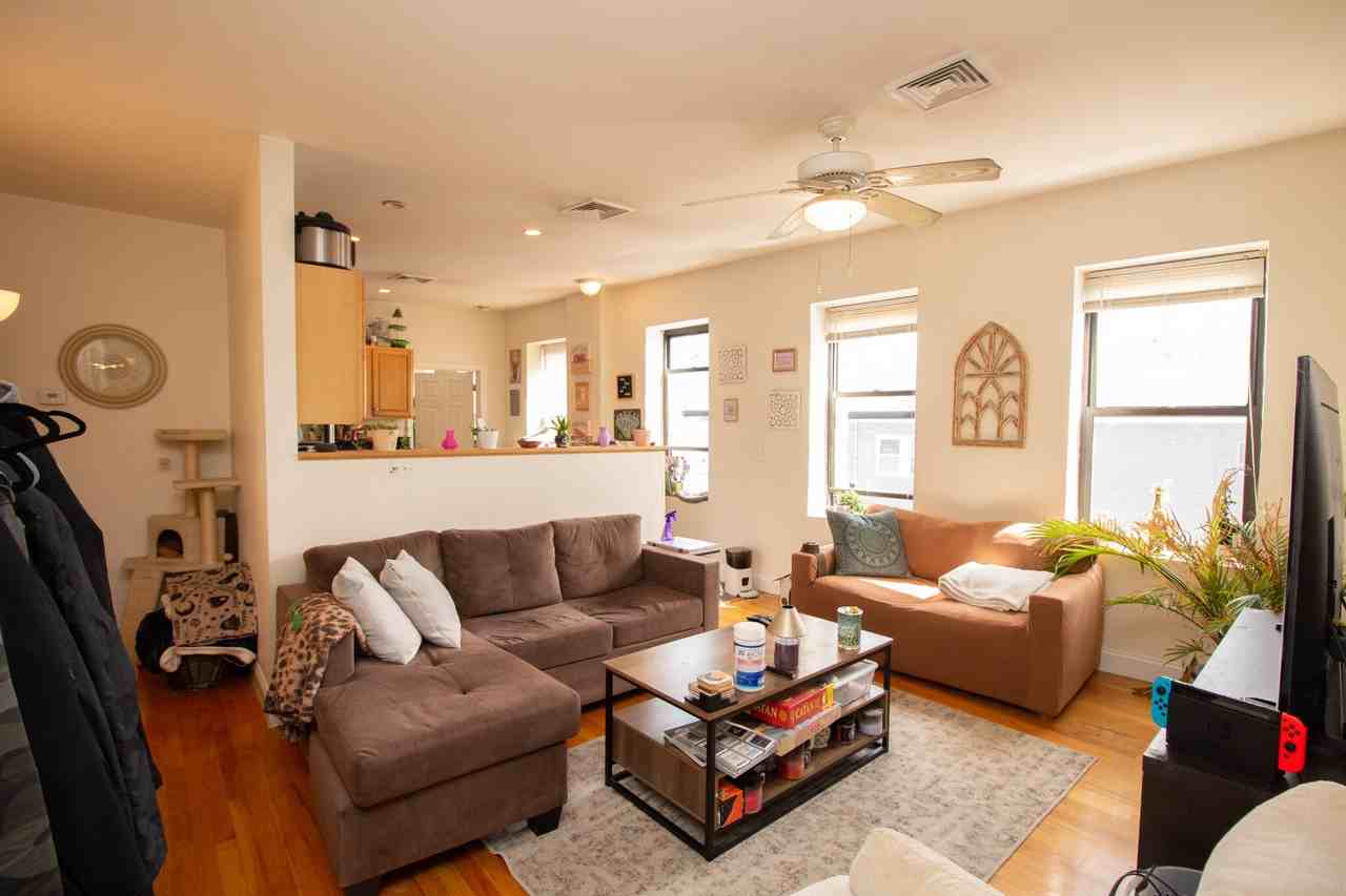 246 Market St #1 - Photo 2 of 11