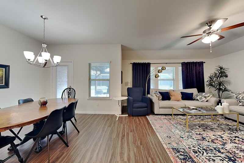 3201 Overlook Dr - Photo 2 of 20