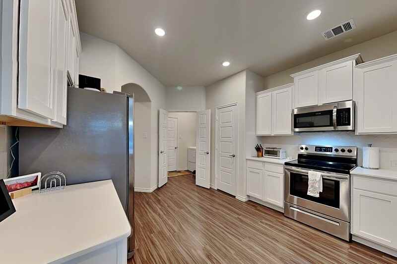 3201 Overlook Dr - Photo 4 of 20