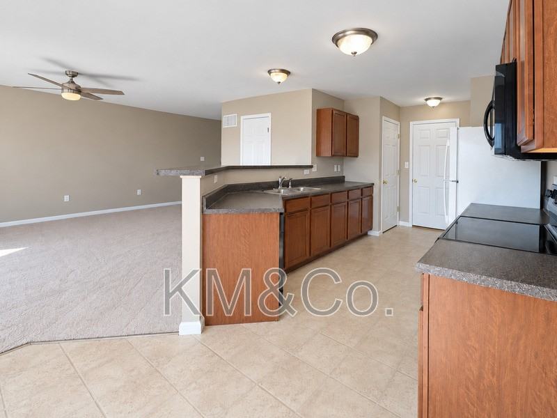 491 Flowering Magnolia Dr - Photo 5 of 18