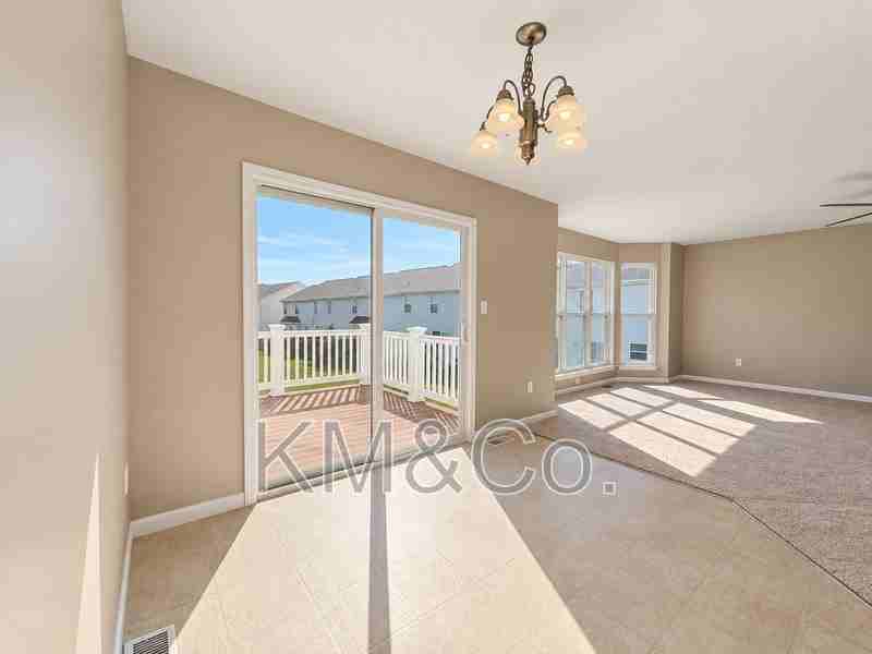 491 Flowering Magnolia Dr - Photo 6 of 18