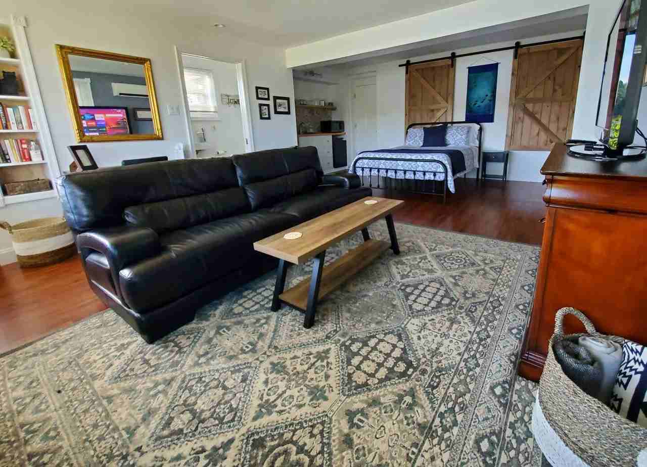 502 Radcliffe Street - Photo 7 of 12