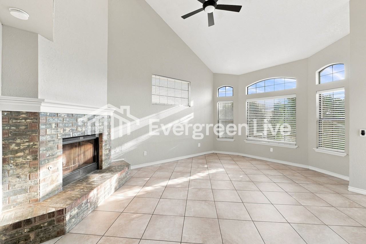 4004 Night Hawk Dr - Photo 3 of 17