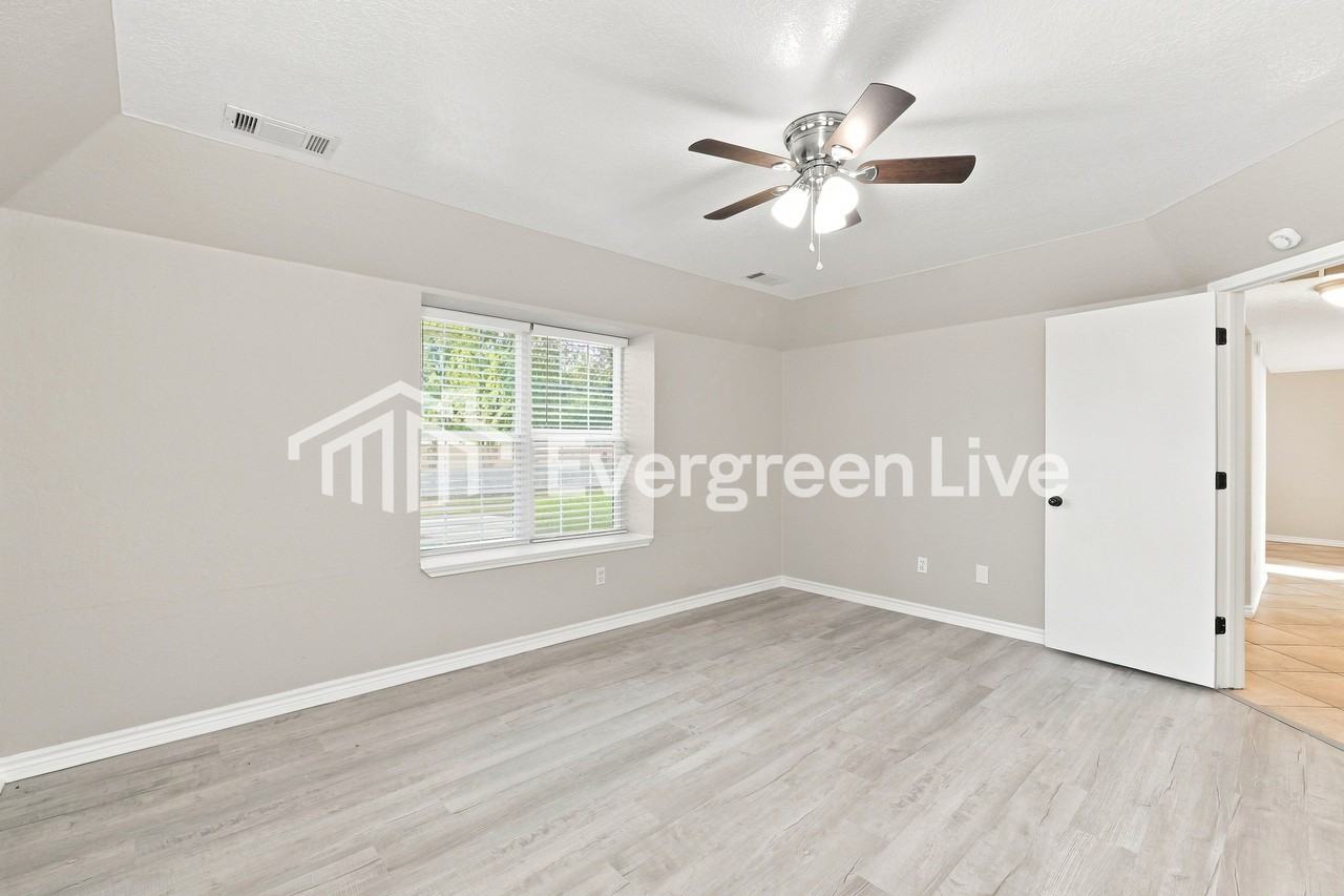4004 Night Hawk Dr - Photo 6 of 17