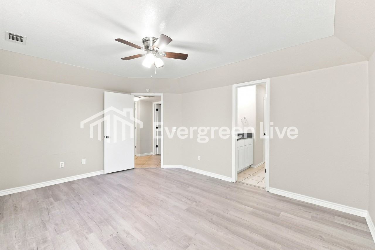 4004 Night Hawk Dr - Photo 7 of 17