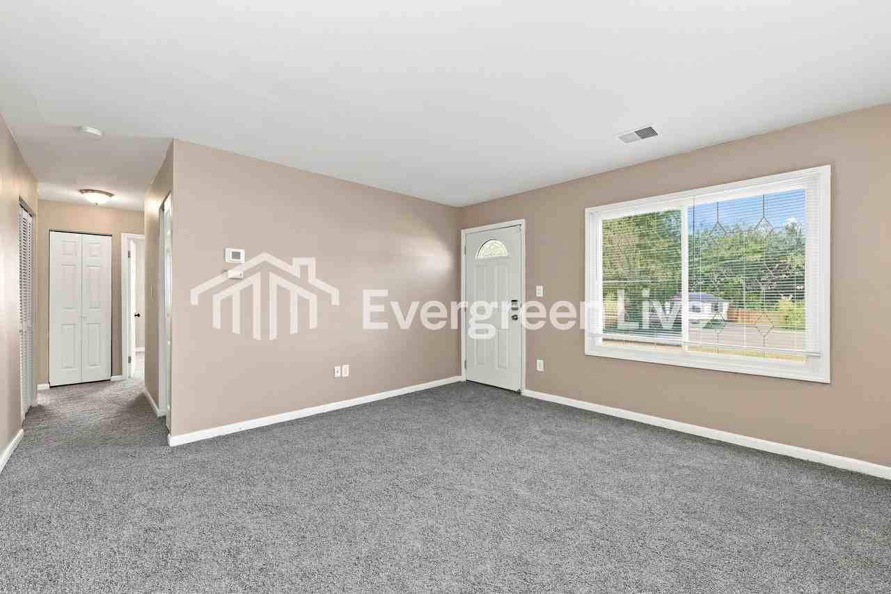 9658 Loralinda Dr - Photo 2 of 15