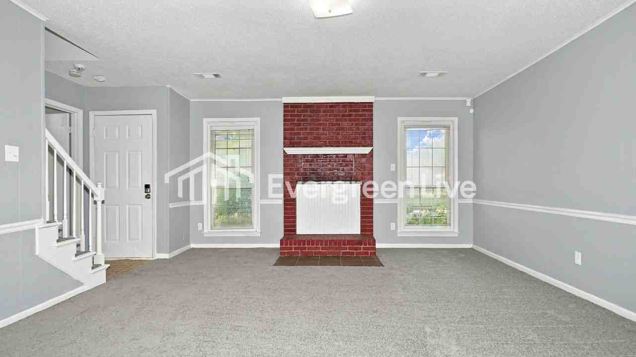 4049 Delgate Cv - Photo 4 of 15