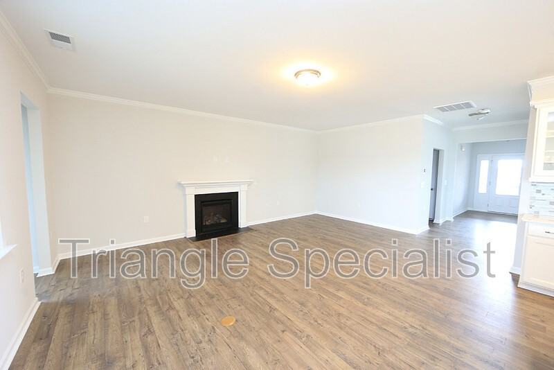 1111 Montague Ave - Photo 4 of 26