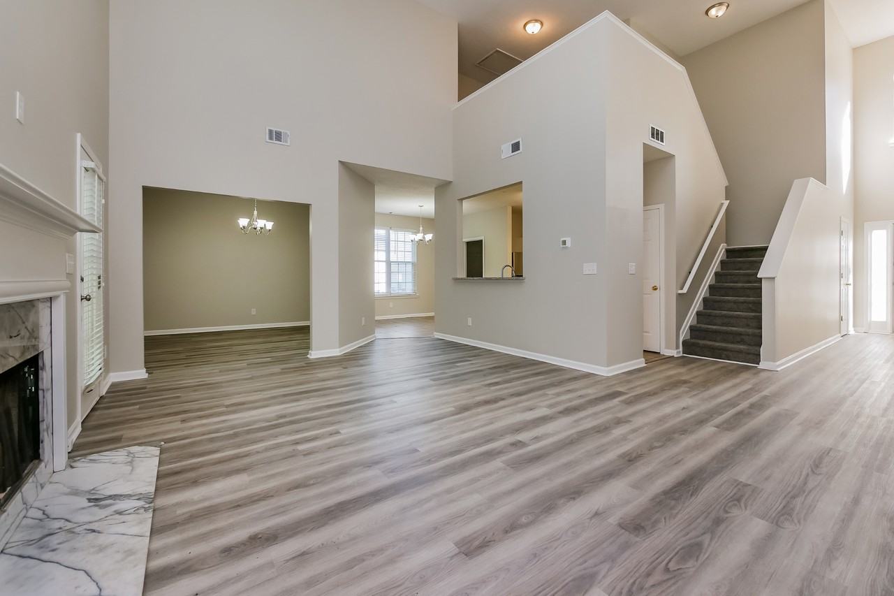 555 Willow Ash Dr - Photo 3 of 14