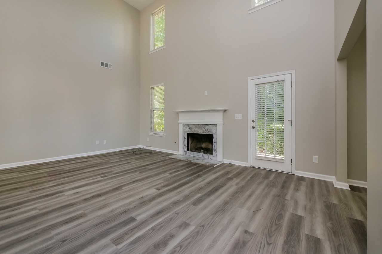 555 Willow Ash Dr - Photo 5 of 14