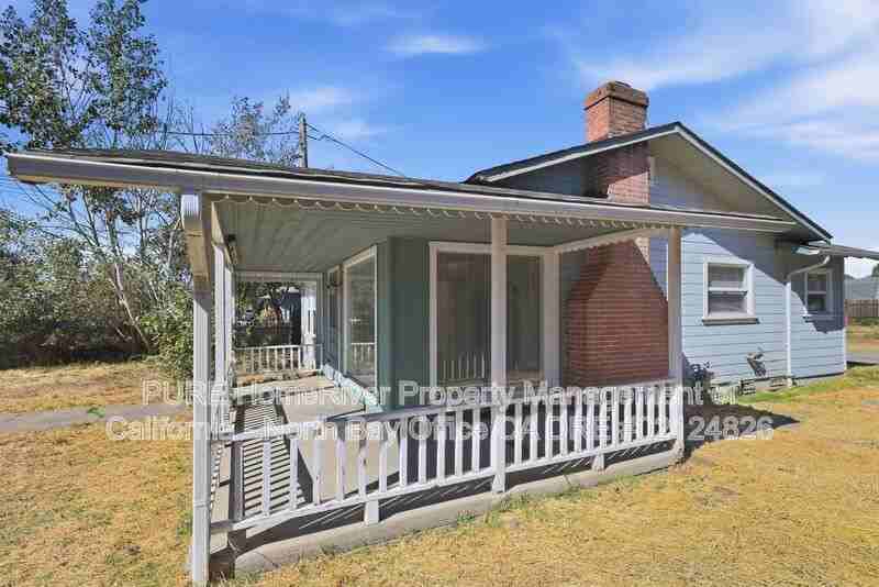 1230 Clover Dr - Photo 3 of 32