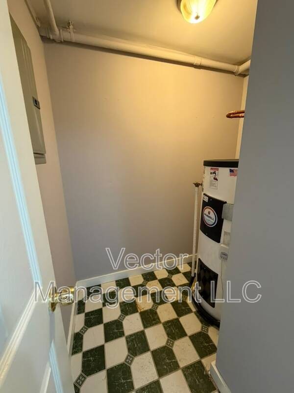 1349 Dixwell Ave - Photo 6 of 11