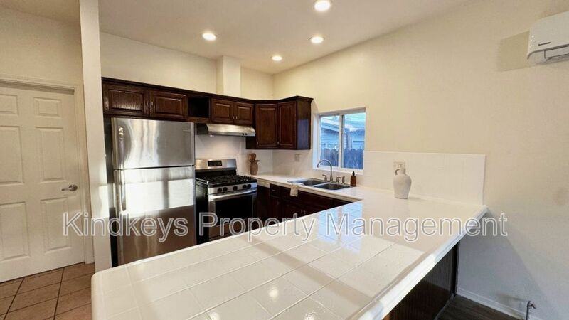 4674 Iowa St - Photo 3 of 13