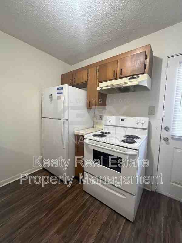 125 Country Ln - Photo 3 of 11