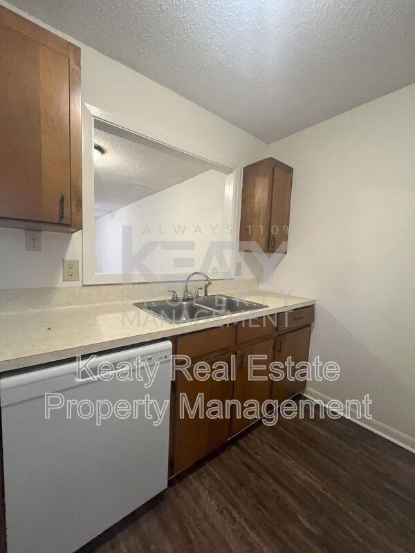 125 Country Ln - Photo 4 of 11