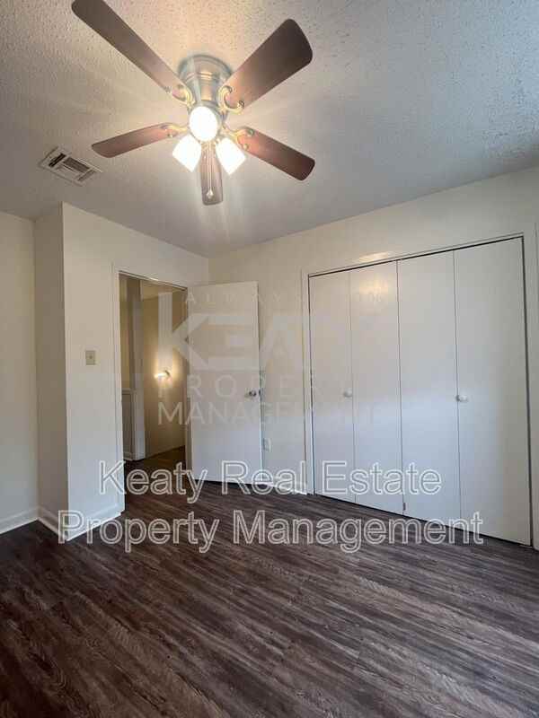 125 Country Ln - Photo 7 of 11