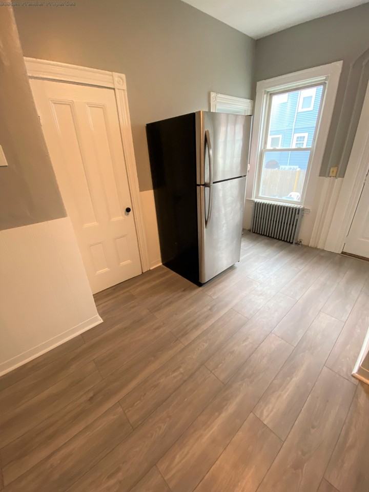 Beach St #4 - Photo 4 of 20