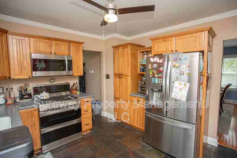 417 N Warwick Rd - Photo 6 of 32