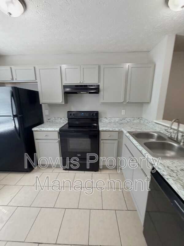 617 South St - Photo 6 of 16