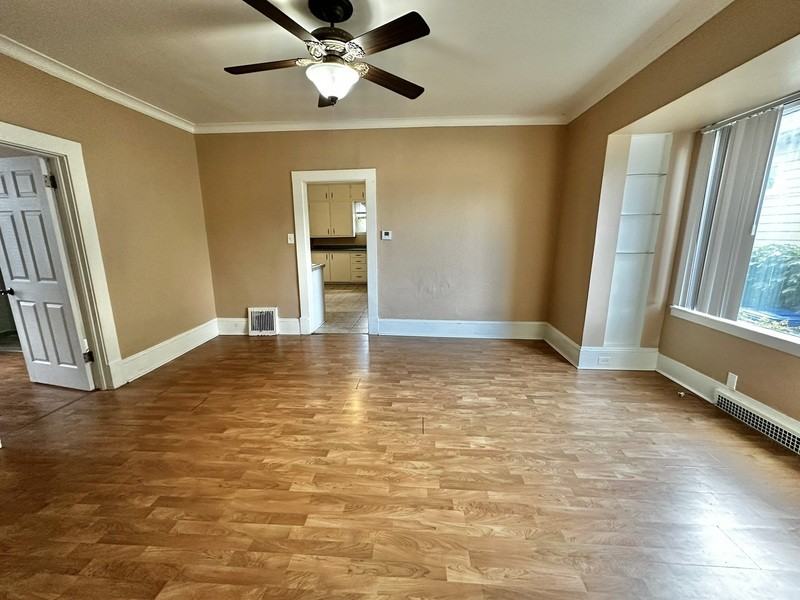 1505 Union Ave - Photo 3 of 19