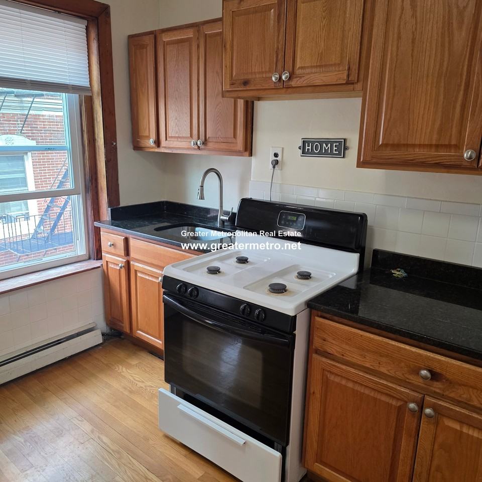 7 Margaret St #6 - Photo 2 of 25