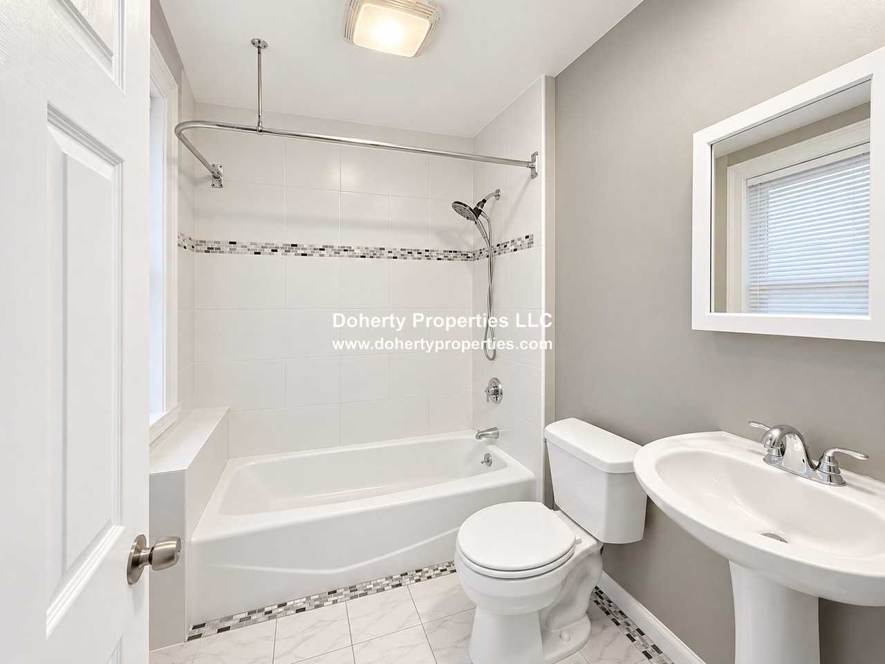 21 Hurd St #2 - Photo 5 of 6
