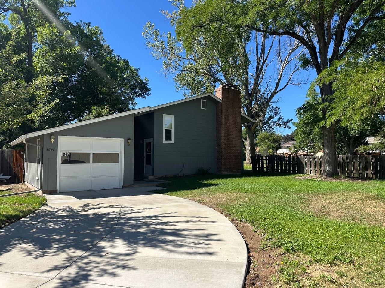 1848 Marlborough Ct - Photo 2 of 25