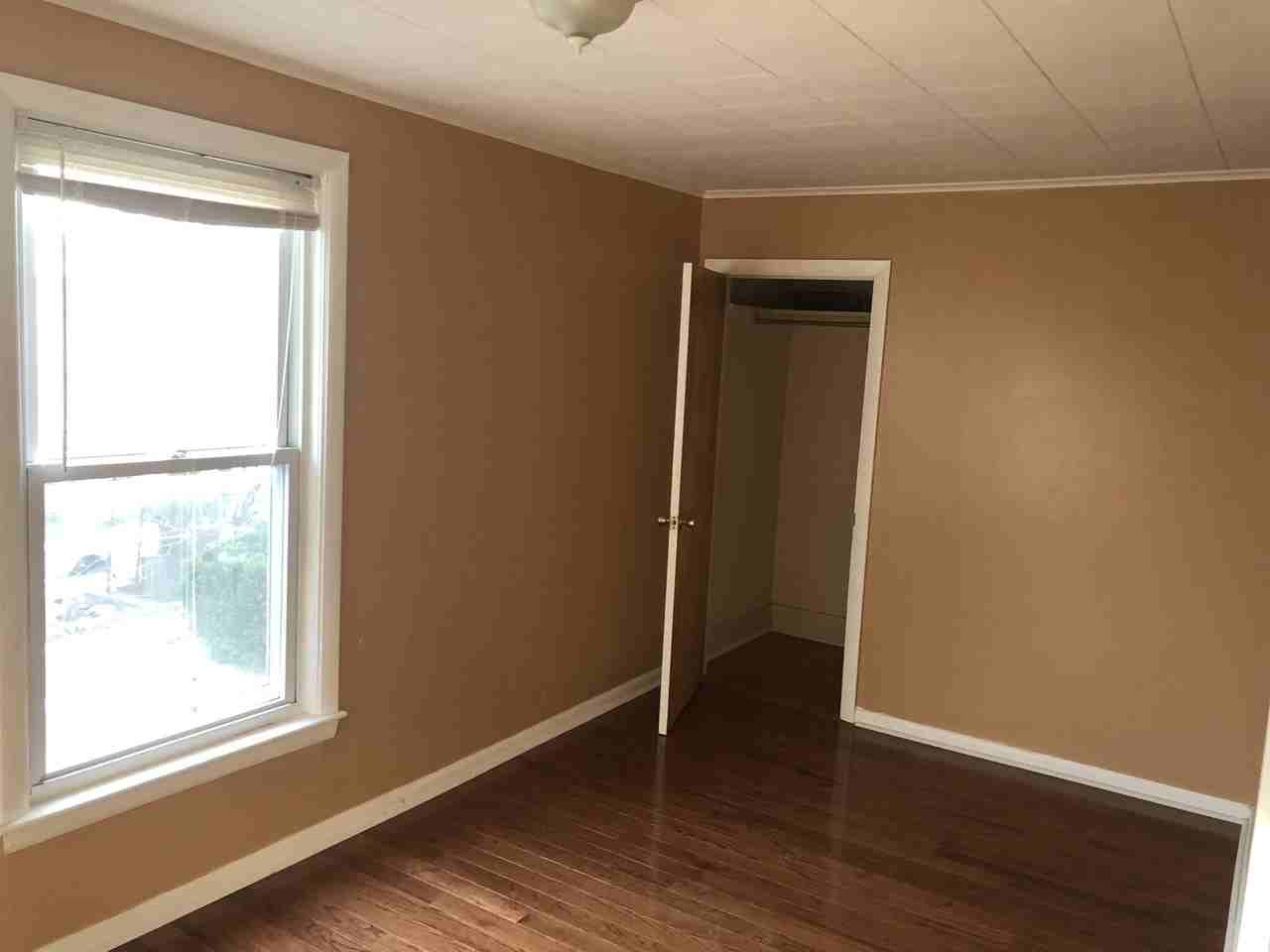 85 Glen St #4 - Photo 7 of 20