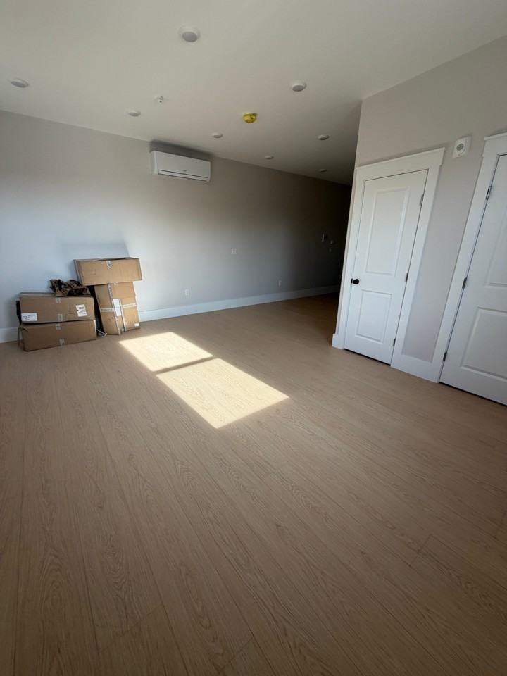 Elm St #201 - Photo 4 of 7