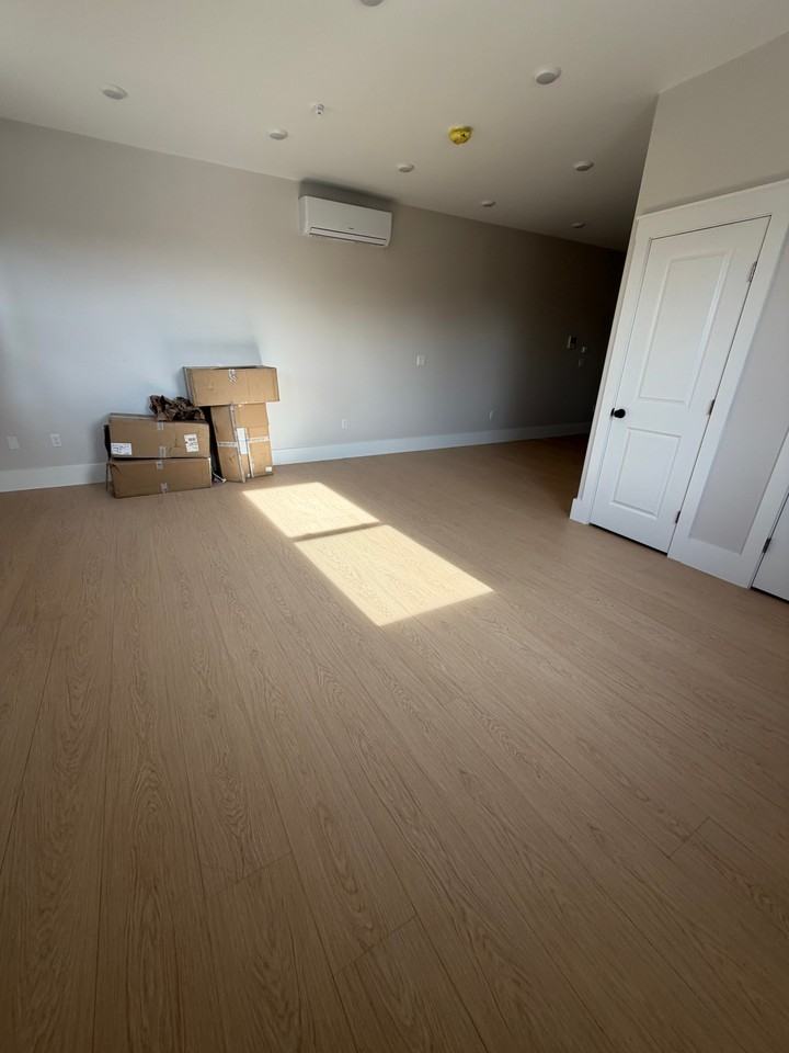 Elm St #201 - Photo 5 of 7