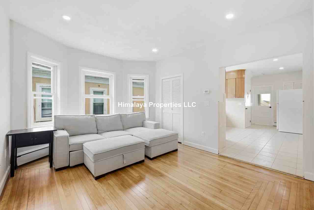 111 Hillsdale Rd #1 - Photo 3 of 16