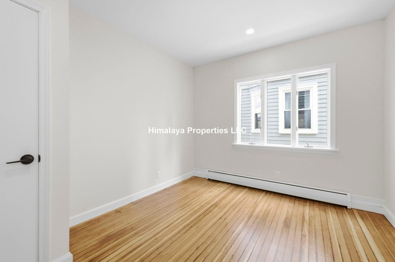 111 Hillsdale Rd #1 - Photo 5 of 16