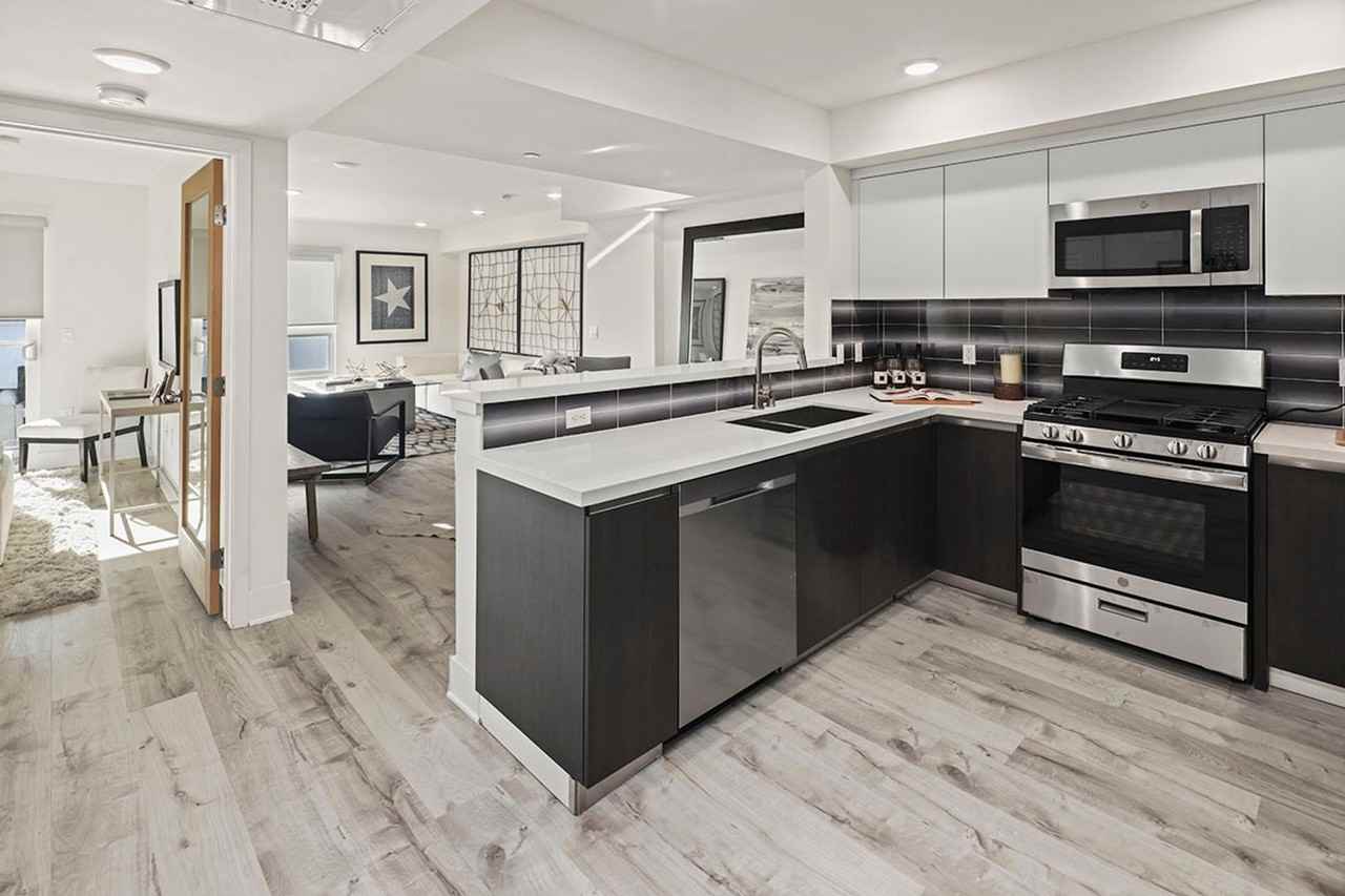 PREMIER WESTWOOD - Photo 3 of 17