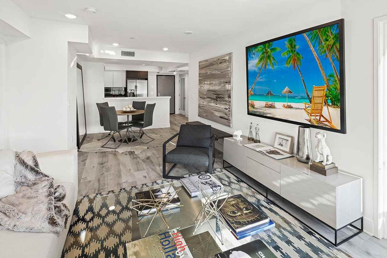 PREMIER WESTWOOD - Photo 7 of 17