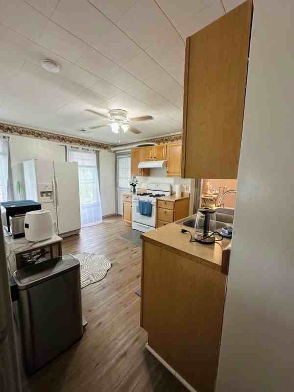 1126 Court St ##2 - Photo 6 of 40