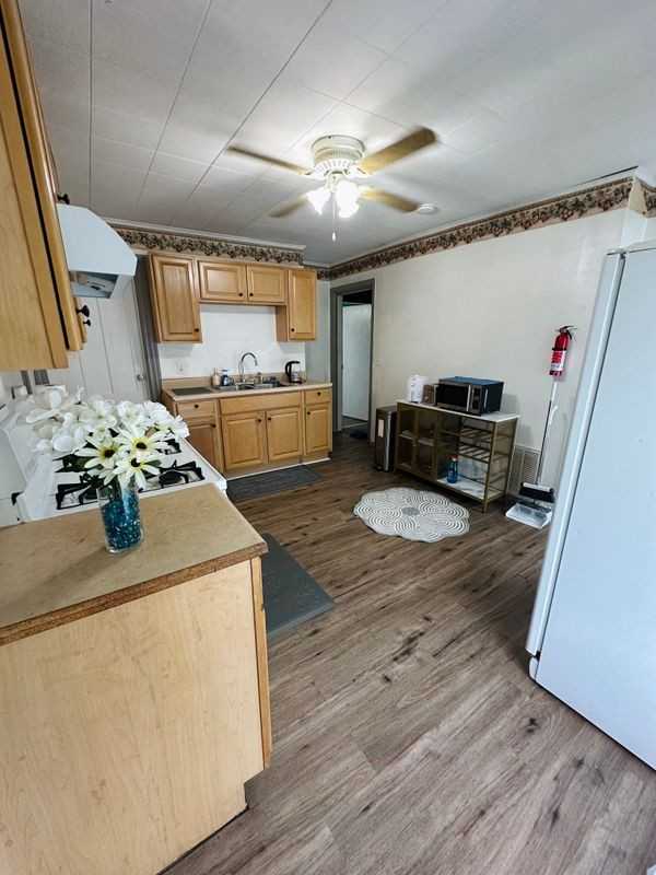 1126 Court St ##2 - Photo 7 of 40