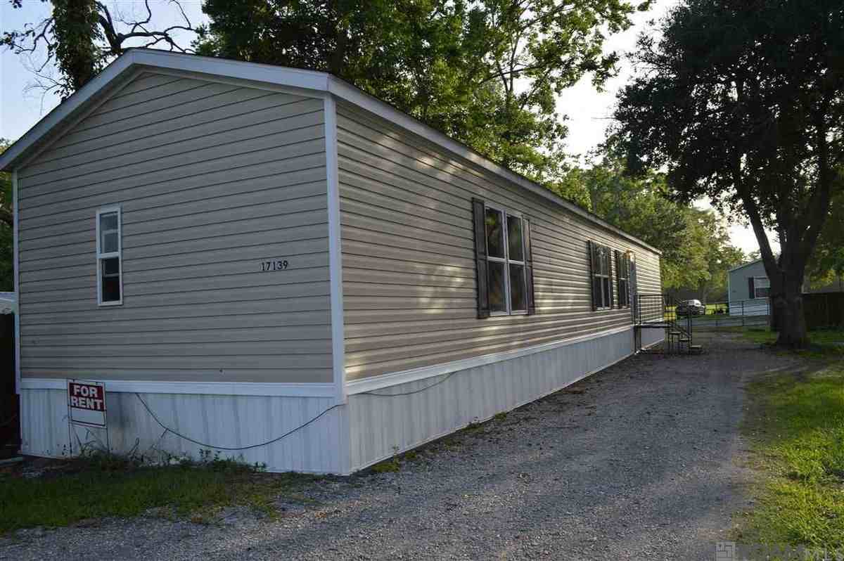 17139 Highway 44 - Photo 2 of 12